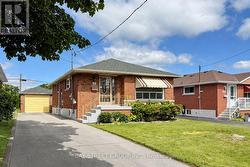 28 WARREN AVENUE  Hamilton, ON L9A 3C6