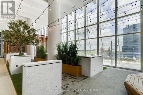 702 - 28 Interchange Way, Vaughan, ON 