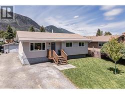 471 Engelmann Spruce Drive Sparwood, BC V0B 2G0