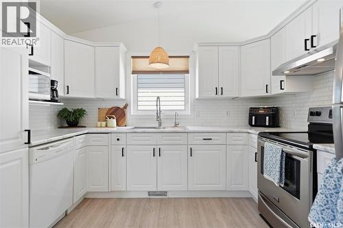 207 Sumner Crescent, Saskatoon, SK 