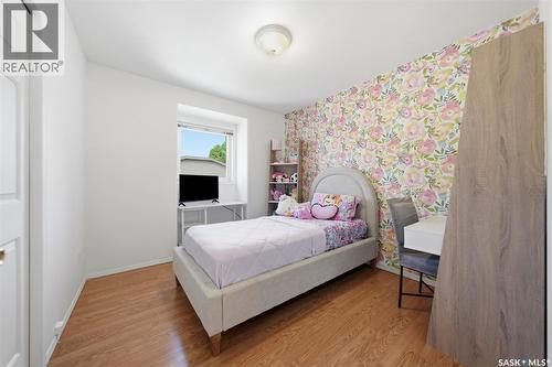 207 Sumner Crescent, Saskatoon, SK 