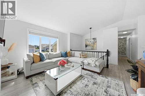 207 Sumner Crescent, Saskatoon, SK 
