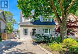 18 MARTIN GROVE ROAD Toronto, ON M9B 4J9