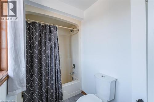 White tub/shower combination with a single fixture - 141 Lynndale Road, Simcoe, ON 