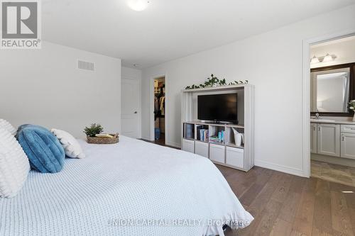 22 Delight Way, Whitby, ON 