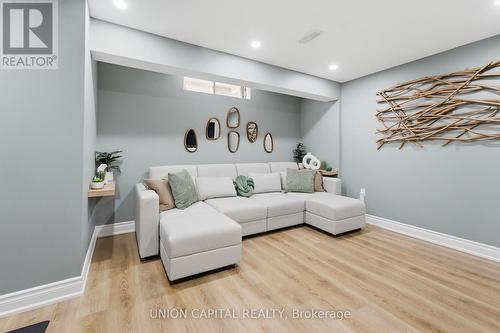 22 Delight Way, Whitby, ON 