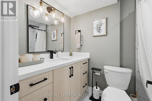 22 Delight Way, Whitby, ON 