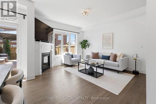22 Delight Way, Whitby, ON 