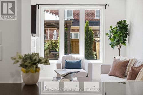 22 Delight Way, Whitby, ON 