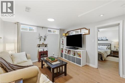 6 Darlington Drive, Hamilton, ON 