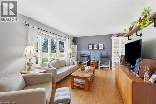 6 Darlington Drive, Hamilton, ON 