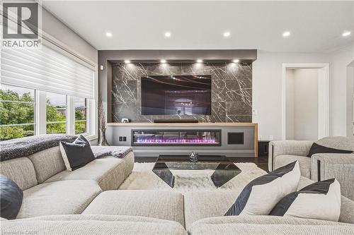 55 Robarts Drive, Ancaster, ON 