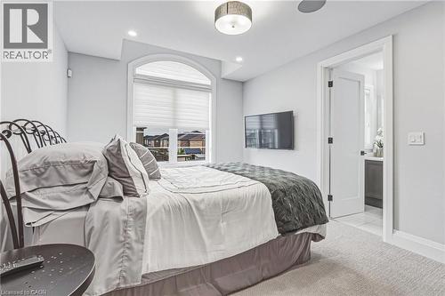 55 Robarts Drive, Ancaster, ON 