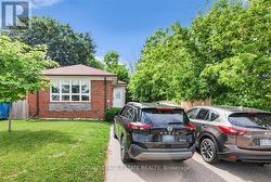 4037 BLOOR STREET W Toronto, ON M9B 1M4