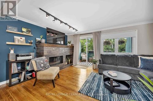 215 Booth Street, Ottawa, ON - Indoor Photo Showing Living Room With Fireplace