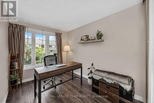 215 Booth Street, Ottawa, ON - Indoor Photo Showing Office