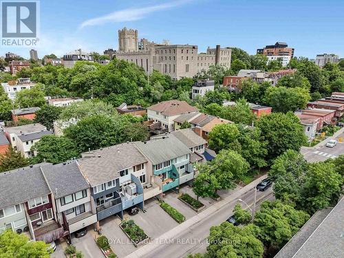 215 Booth Street, Ottawa, ON - Outdoor