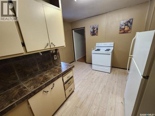 508 1St Avenue E, Lampman, SK 