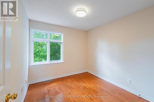 Bedroom 3 - 16 Redding Way, Ottawa, ON 