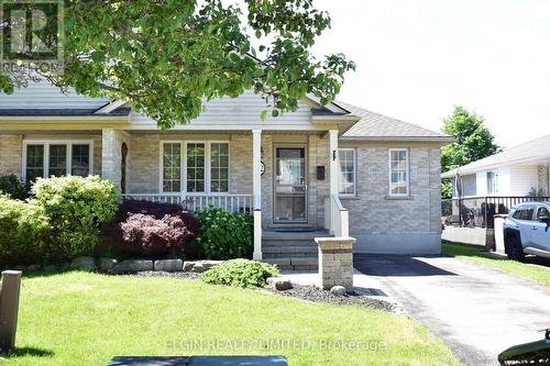22 AXFORD PARKWAY  St. Thomas, ON N5R 6E6