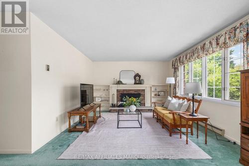 15 Glenview Crescent, Perth, ON 