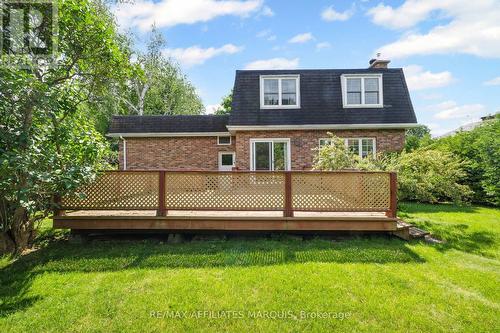 15 Glenview Crescent, Perth, ON 