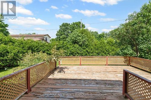 15 Glenview Crescent, Perth, ON 