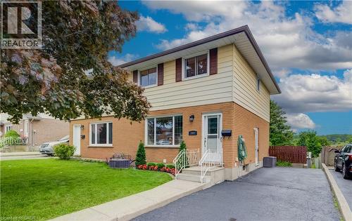 147 MOFFAT Drive  Cambridge, ON N1R 6C1