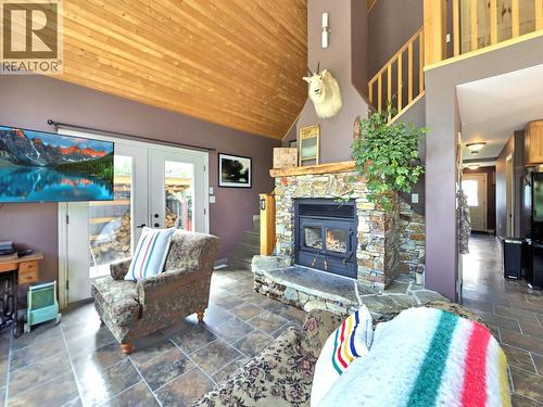886 4Th Avenue, Mcbride, BC 