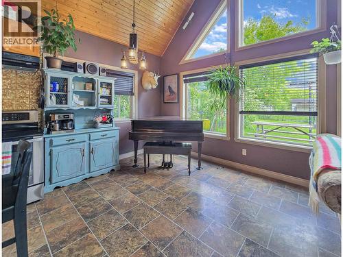 886 4Th Avenue, Mcbride, BC 