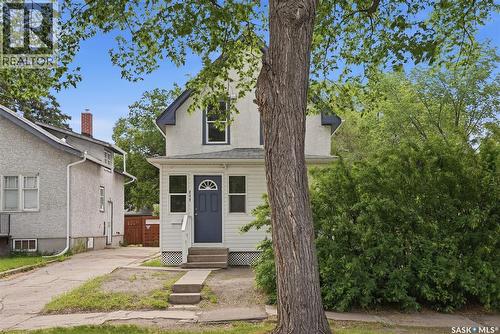 211 N AVENUE S  Saskatoon, SK S7M 2N1