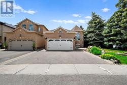 13 LIPTAY AVENUE  Caledon, ON L7E 2J7