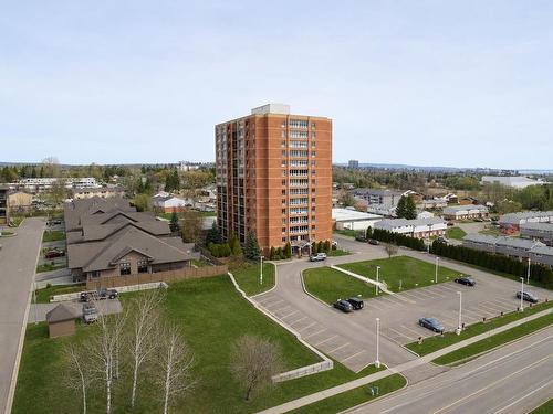 802 590 Beverly Street  Thunder Bay, ON P7B 6H1