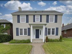 120 High Street Thunder Bay, ON P7B 3K5