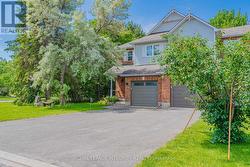 208 BLACKDOME CRESCENT  Ottawa, ON K2T 1A6