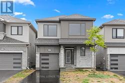 331 CROSSWAY TERRACE Ottawa, ON K2S 2Z3