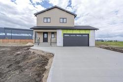 25 Wild Plum Lane Steinbach, MB R5G 1M5