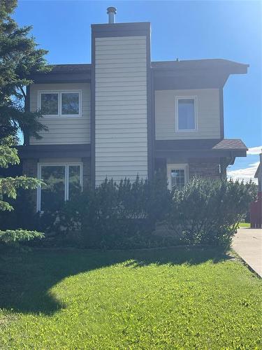 4 Capilan Cove  Winnipeg, MB R3T 5C5