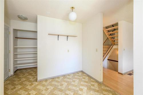 4 Capilan Cove, Winnipeg, MB 