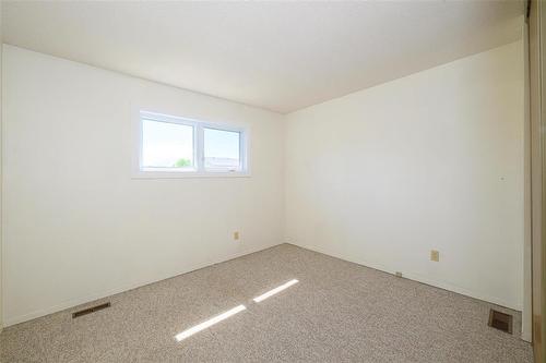 4 Capilan Cove, Winnipeg, MB 