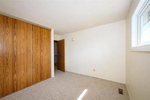 4 Capilan Cove, Winnipeg, MB 