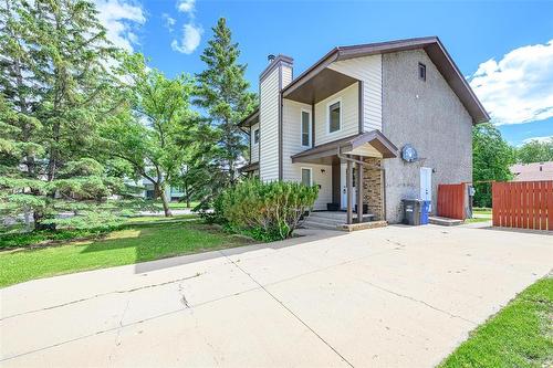 4 Capilan Cove, Winnipeg, MB 