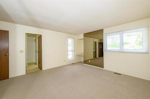 4 Capilan Cove, Winnipeg, MB 