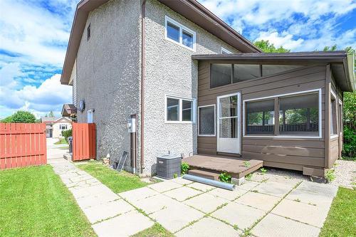 4 Capilan Cove, Winnipeg, MB 