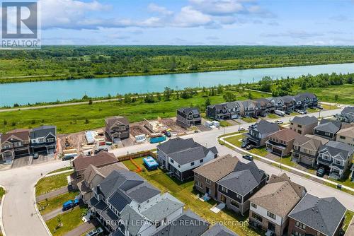 8 Downriver Drive, Welland (Dain City), ON 