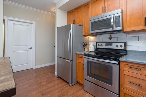 #308-2409 Bevan Ave, Sidney, BC 