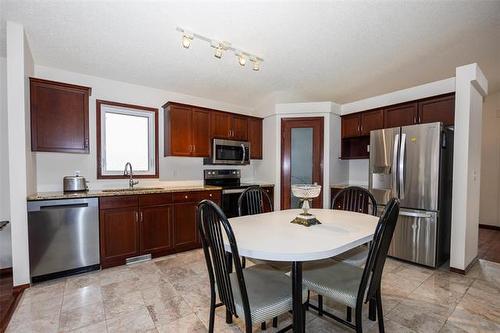 59 Moncrief Lane, Winnipeg, MB 