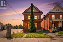 79 BRIDGE STREET W  Belleville (Belleville Ward), ON K8P 1J4