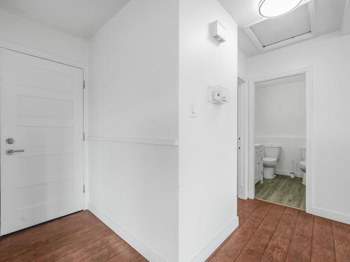 Edmonton, Alberta - Indoor Photo Showing Other Room