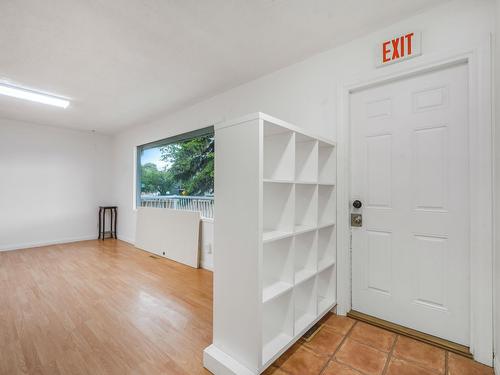 Edmonton, Alberta - Indoor Photo Showing Other Room